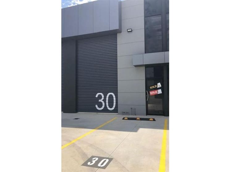 Click to view all images 30/5-11 Tariff Court Werribee VIC 3030 - Image 3