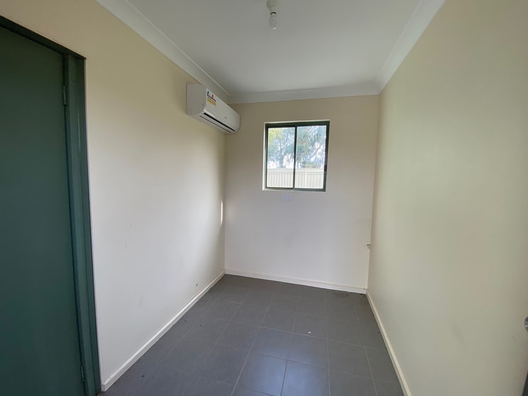 Click to view all images 21D CHARLOTTE STREET Smithfield SA 5114 - Image 2