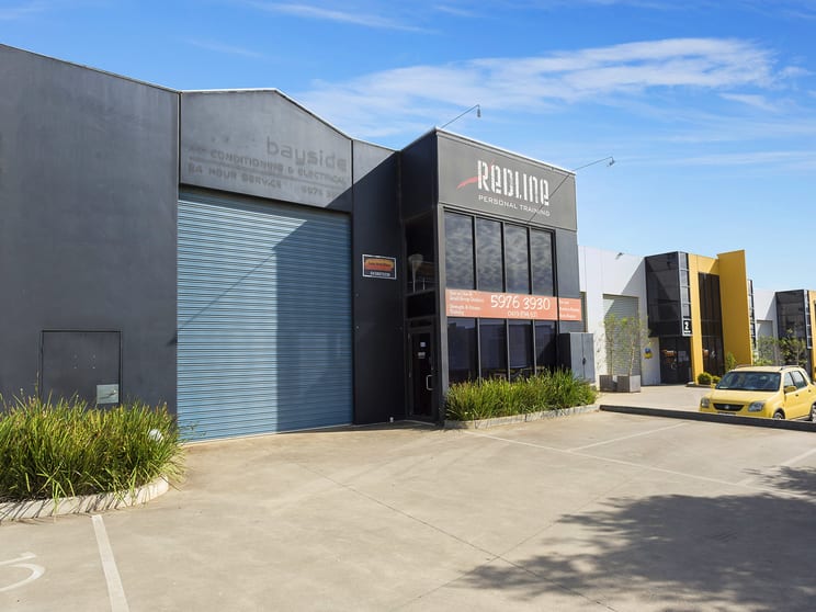 Click to view all images 4/2 Torca Terrace Mornington VIC 3931 - Image 1