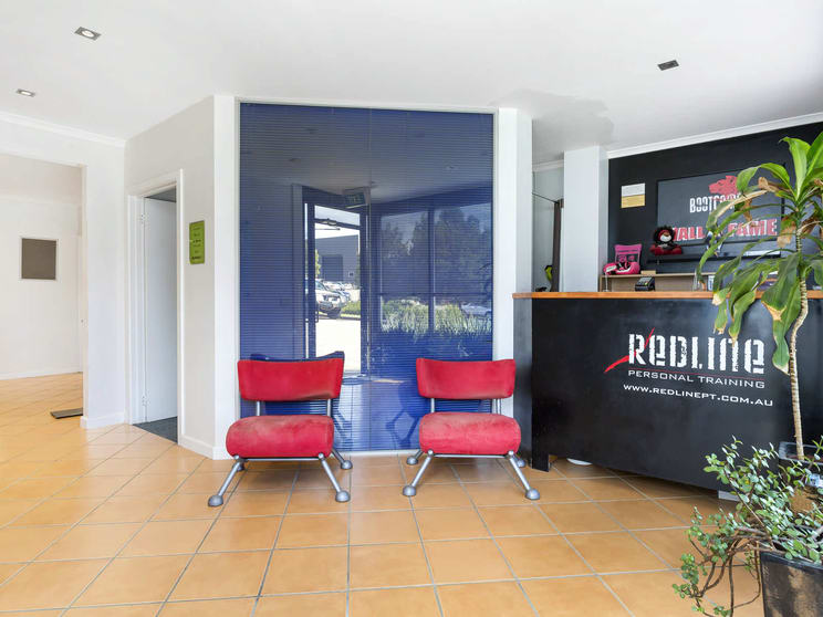 Click to view all images 4/2 Torca Terrace Mornington VIC 3931 - Image 2
