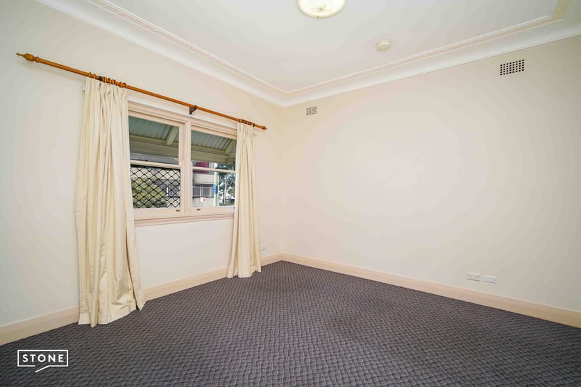 Click to view all images 10 Kenny Street Wollongong NSW 2500 - Image 2