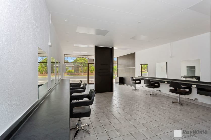 Click to view all images 81 Mackie Rd Mulgrave VIC 3170 - Image 3