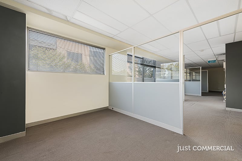 Click to view all images 2/542 Hawthorn Road Caulfield South VIC 3162 - Image 3
