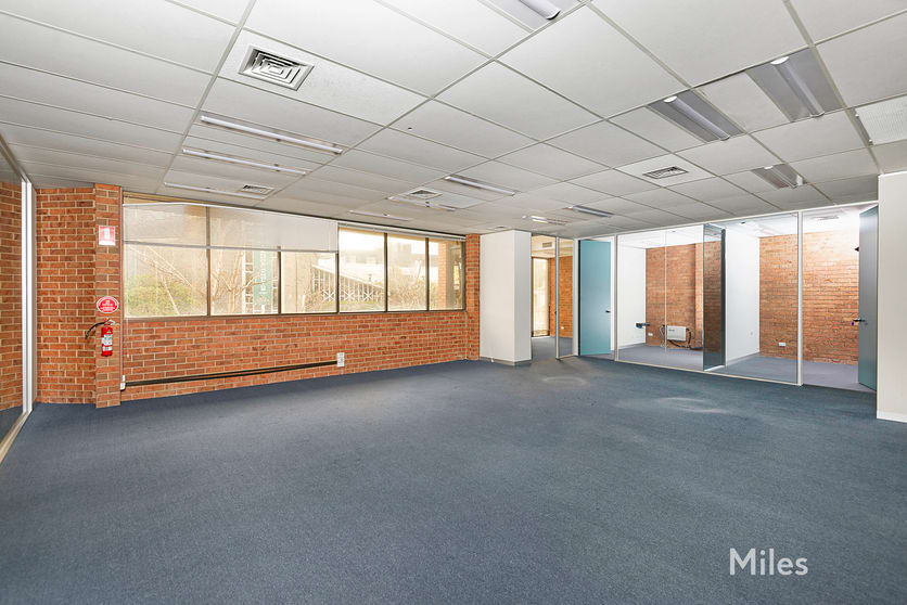 Level D/42 Upper Heidelberg Road Ivanhoe VIC 3079 - Image 2