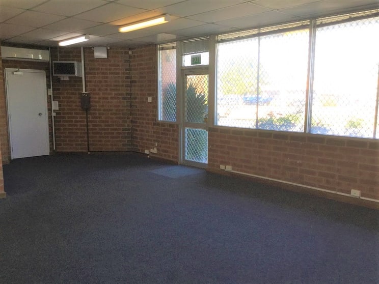 Click to view all images 70 Dowd Street Welshpool WA 6106 - Image 3