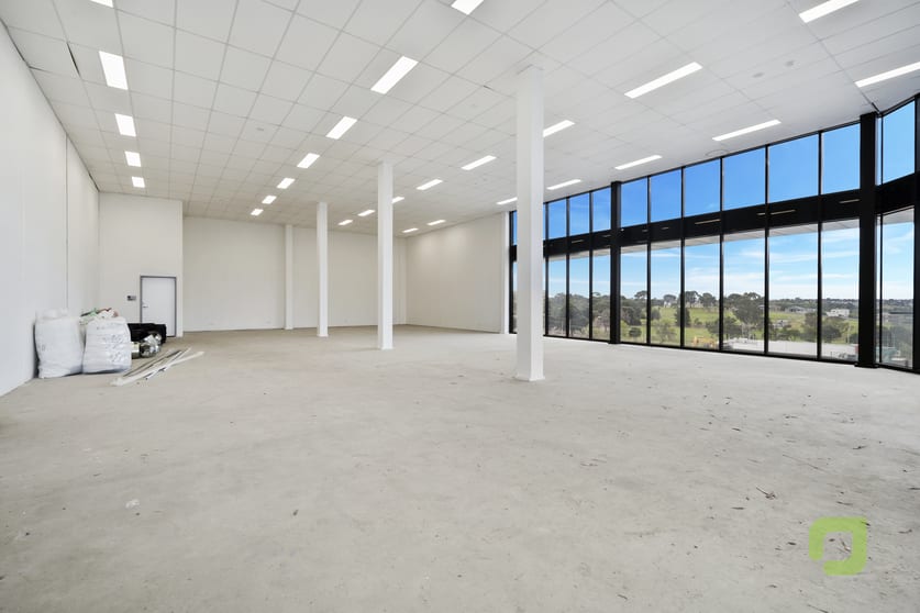 Click to view all images 4/181 Rosamond Road Maribyrnong VIC 3032 - Image 3