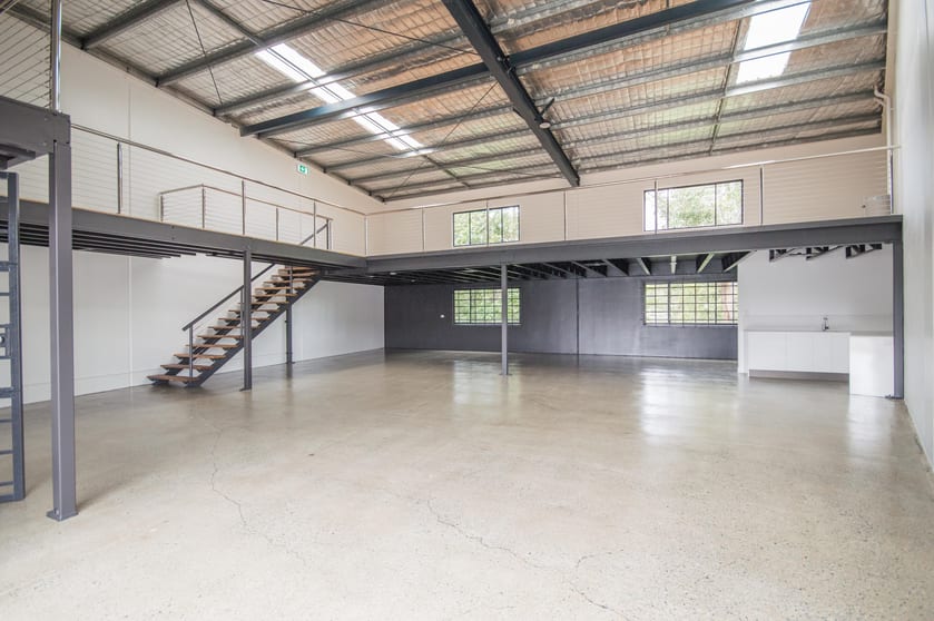 Click to view all images Ashmore QLD 4214 - Image 2