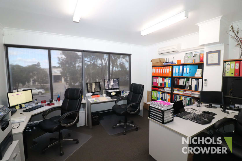 Click to view all images 1/8-12 Lieber Grove Carrum Downs VIC 3201 - Image 2