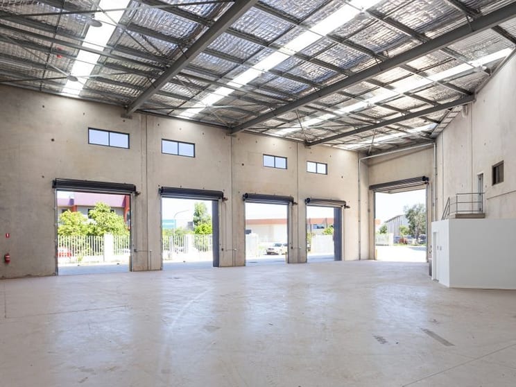 Click to view all images 1/1 Phiney Place Ingleburn NSW 2565 - Image 1