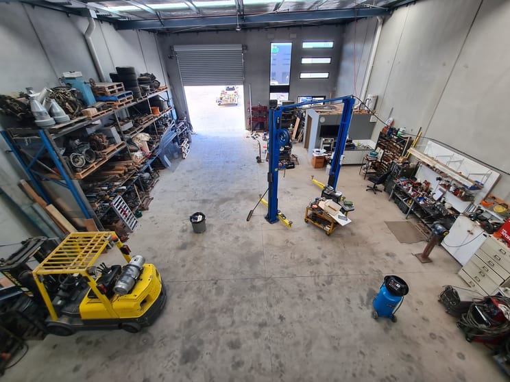 Click to view all images 4/7 Sharnet Circuit Pakenham VIC 3810 - Image 2