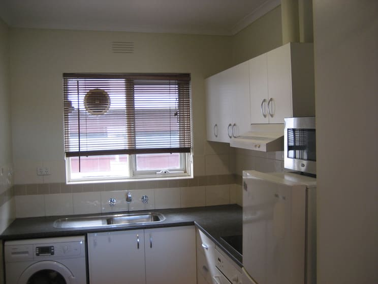 1/146 Rosebank Avenue Clayton South VIC 3169 - Image 3