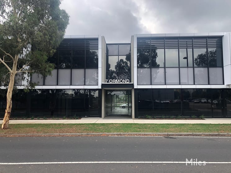 Click to view all images 6/7 Ormond Boulevard Bundoora VIC 3083 - Image 1