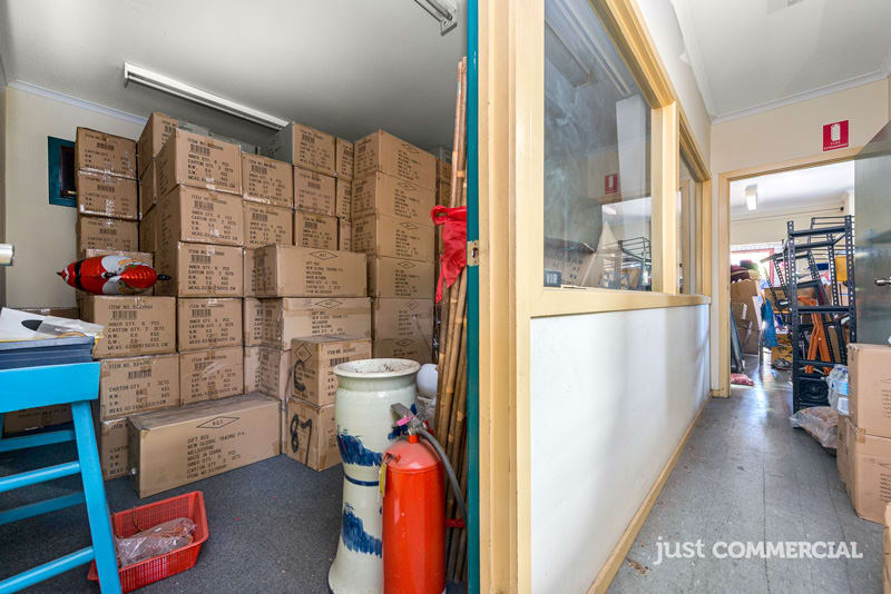 Click to view all images 2 Lennox Street Moorabbin VIC 3189 - Image 1