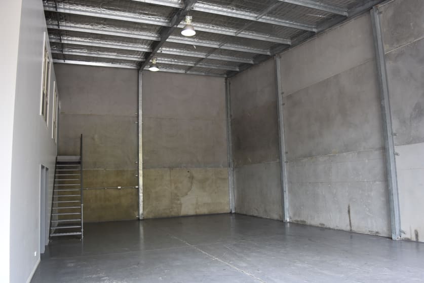 Click to view all images Unit 3, 39 Glenwood Drive Thornton NSW 2322 - Image 2