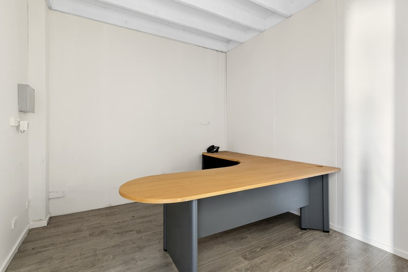 Click to view all images 23 Rodney Road North Geelong VIC 3215 - Image 3