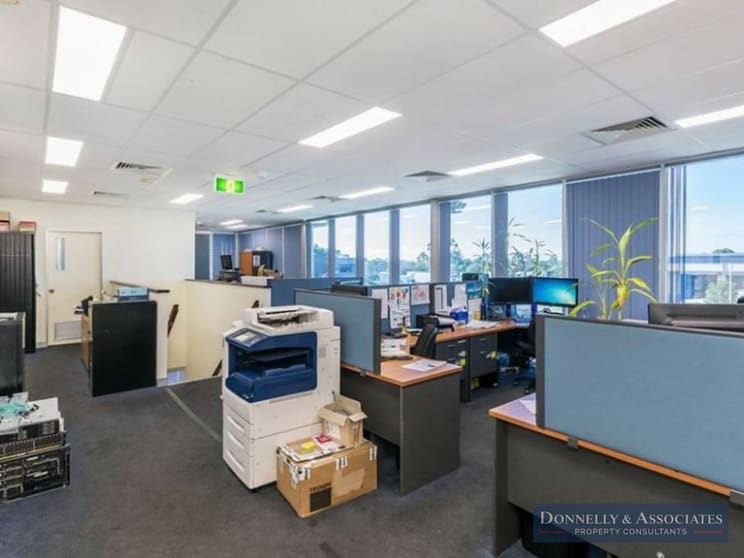 Click to view all images 16 West Link Place Richlands QLD 4077 - Image 3
