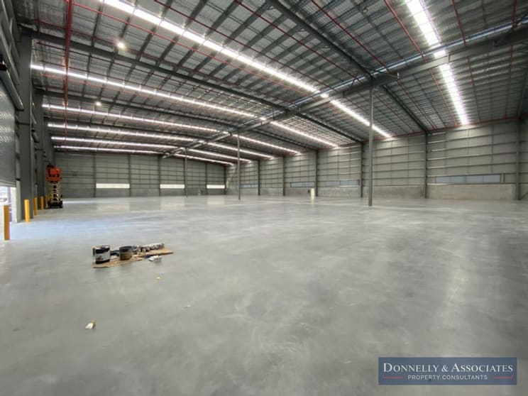 Click to view all images Heathwood QLD 4110 - Image 3