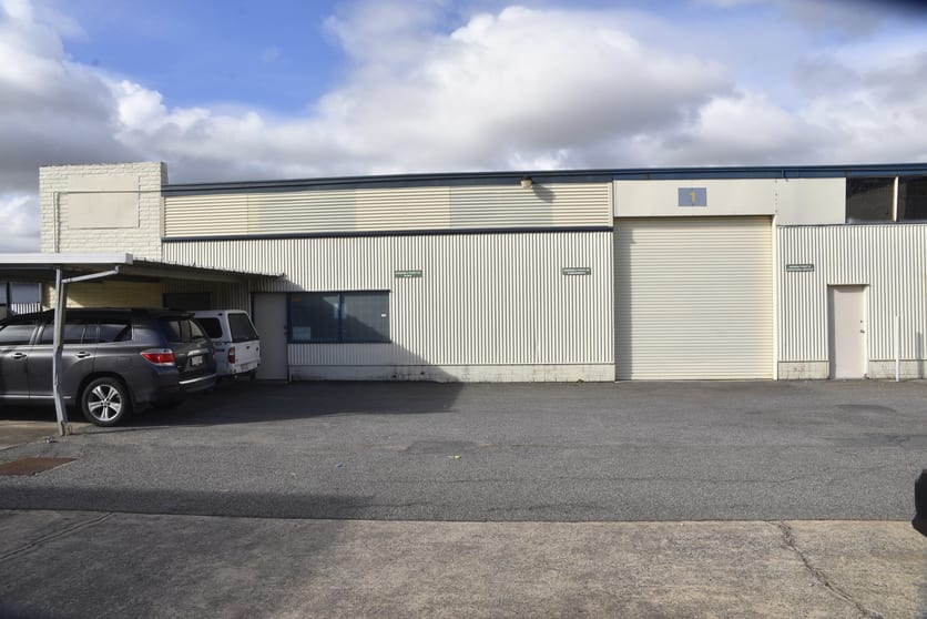 Click to view all images 1 2-8 Gray Street Kilkenny SA 5009 - Image 1