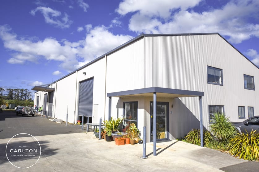 Click to view all images 1/13 Old Dairy Close Moss Vale NSW 2577 - Image 2