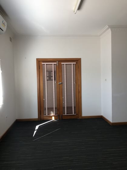 Click to view all images 1/109 Banna Ave Griffith NSW 2680 - Image 3
