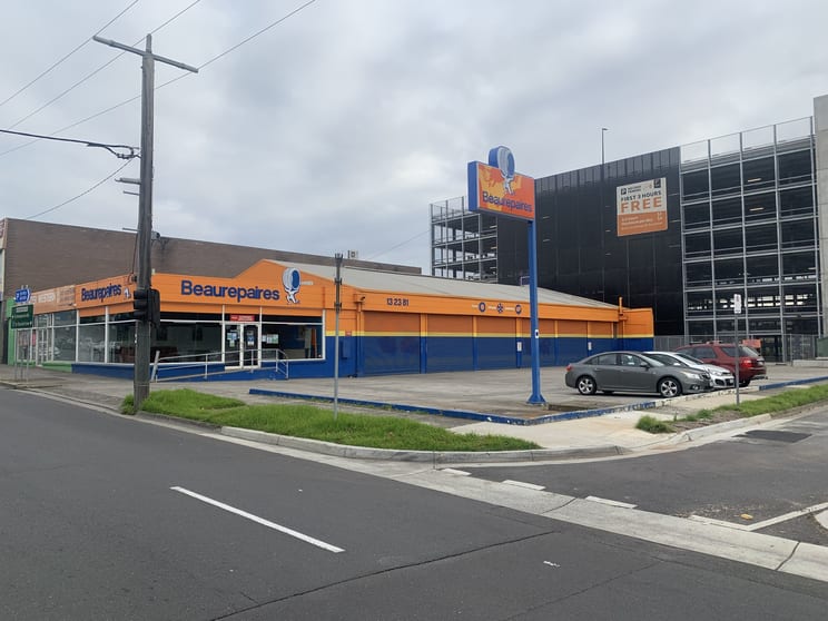 Click to view all images 37 Devonshire Road Sunshine VIC 3020 - Image 2