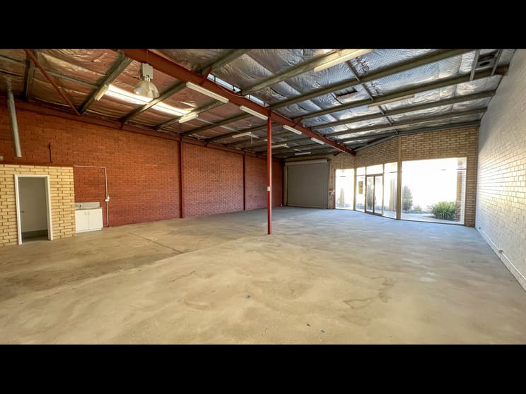 Click to view all images Unit 3/47 Albert Road East Bunbury WA 6230 - Image 3