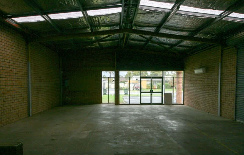 Click to view all images Unit 1/90 King Road East Bunbury WA 6230 - Image 3