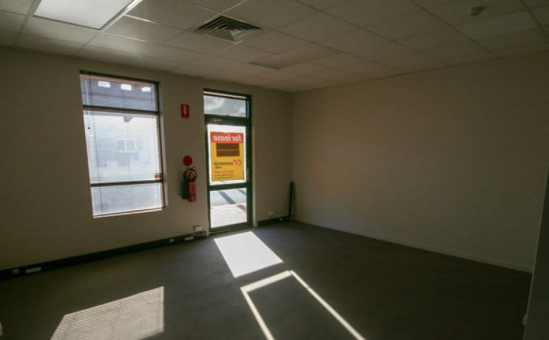 Click to view all images Unit 3/17 Symmons Street Bunbury WA 6230 - Image 1