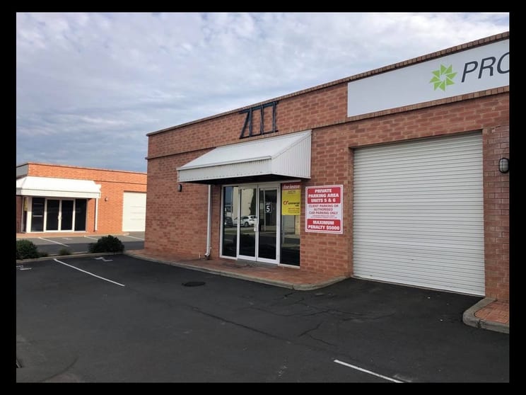Click to view all images Unit 5/8 George Street Bunbury WA 6230 - Image 2