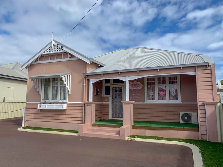 Click to view all images 24 Wittenoom Street Bunbury WA 6230 - Image 2