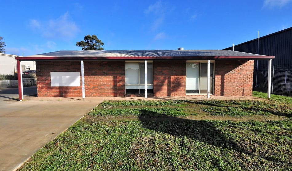 Click to view all images 1/57 Pratts Park Road East Bendigo VIC 3550 - Image 1