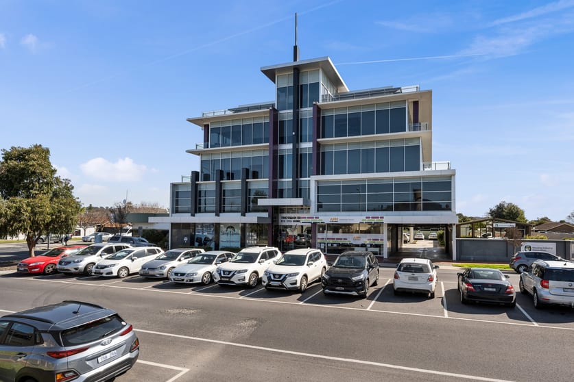 Click to view all images 111-113 Hume Street Wodonga VIC 3690 - Image 1