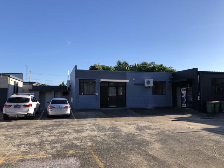 Click to view all images 1/63 West Burleigh Road Burleigh Heads QLD 4220 - Image 1