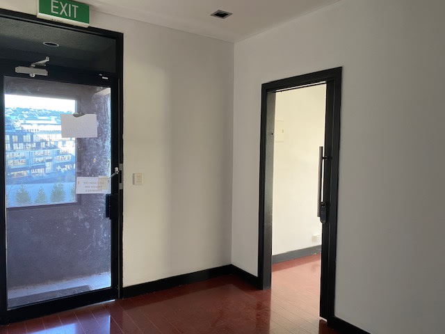 Click to view all images 2/385 Malvern Road South Yarra VIC 3141 - Image 3
