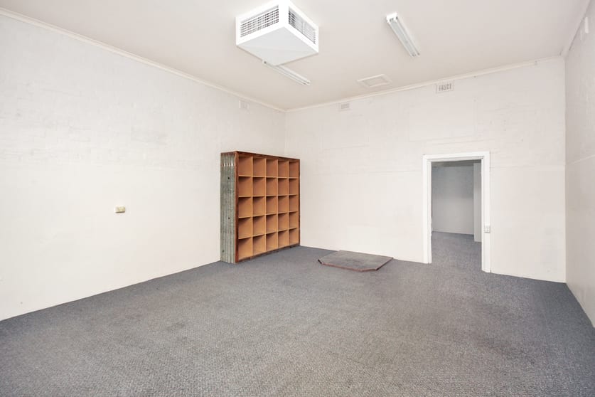 Click to view all images 99 Bridge Street East Benalla VIC 3672 - Image 2