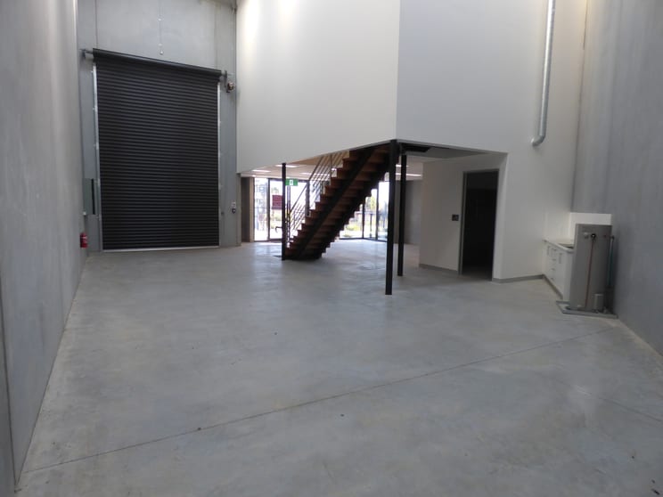 Click to view all images 1/556-598 Princes Highway Springvale VIC 3171 - Image 2