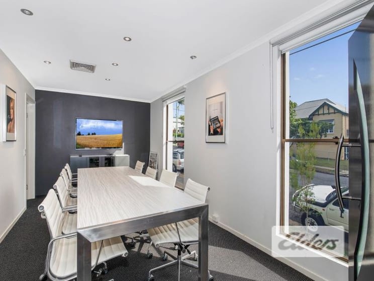 Click to view all images 85 Lewis Street Woolloongabba QLD 4102 - Image 2