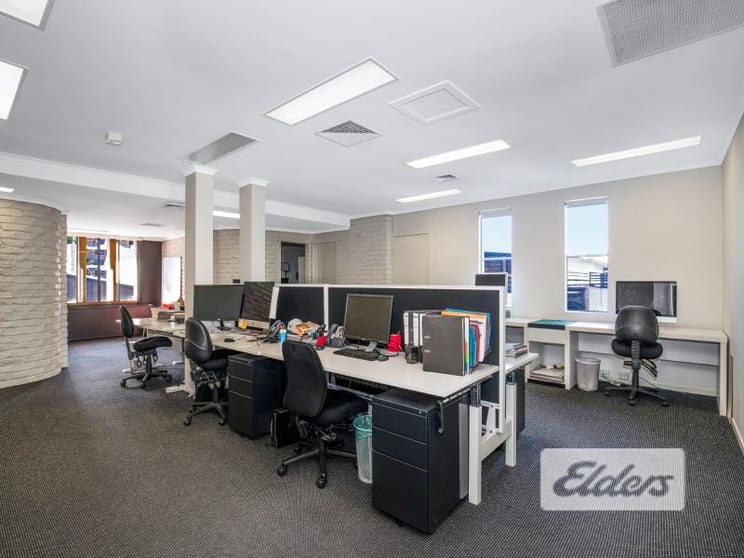 Click to view all images 85 Lewis Street Woolloongabba QLD 4102 - Image 3