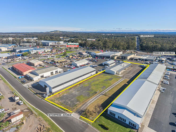 Click to view all images 2/124 Princes Highway South Nowra NSW 2541 - Image 2