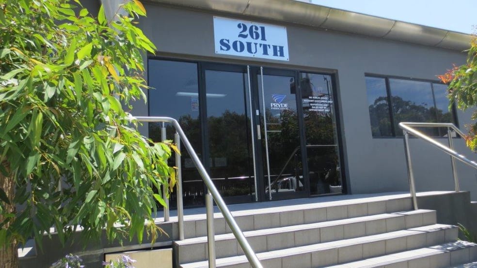 Click to view all images 2/261 South Street Cleveland QLD 4163 - Image 1