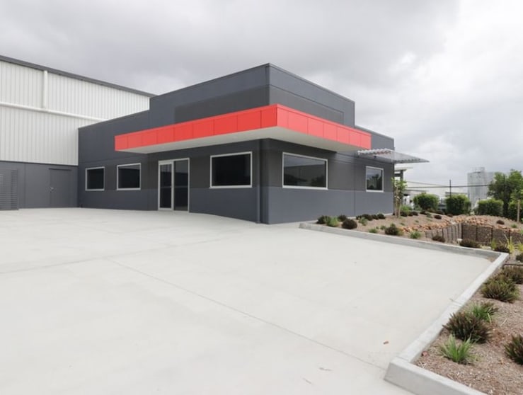 Click to view all images 2 Telford Circuit Yatala QLD 4207 - Image 3