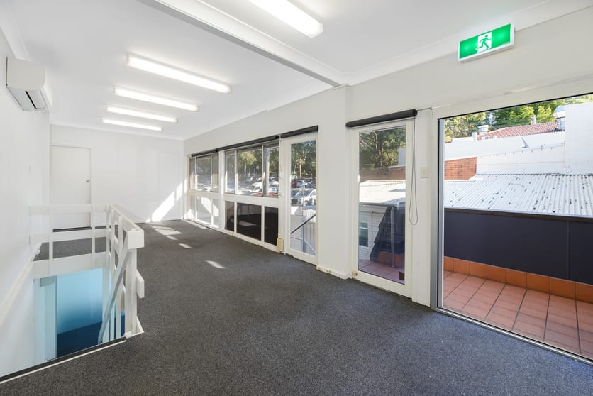 Click to view all images Level 1/20 Railway Avenue Wahroonga NSW 2076 - Image 2