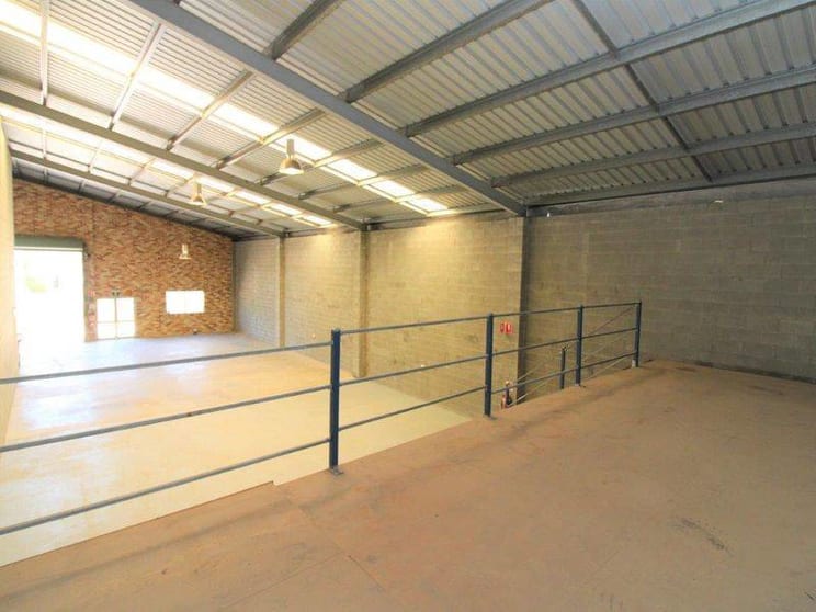 Click to view all images 1/36a Vanity Street Rockville QLD 4350 - Image 3