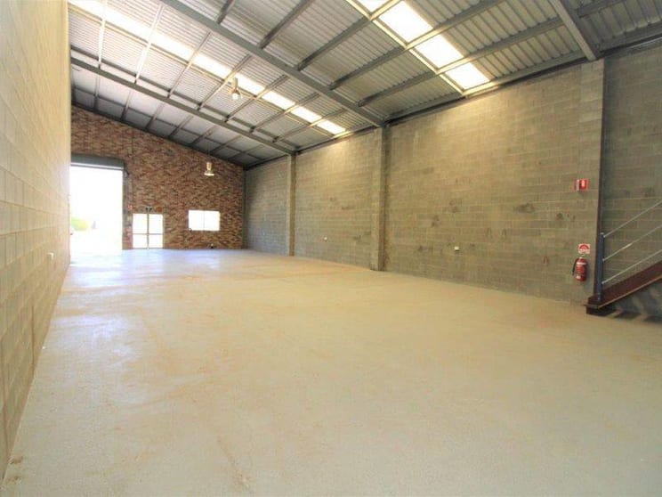 Click to view all images 1/36a Vanity Street Rockville QLD 4350 - Image 1