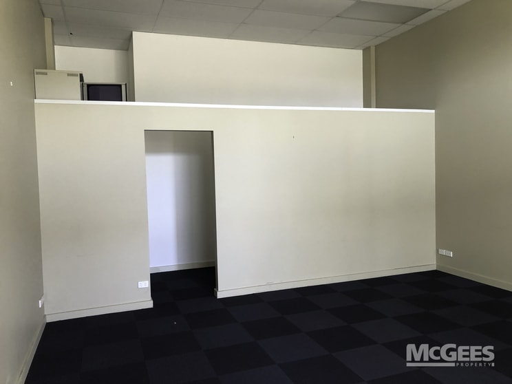 Click to view all images 2/27-29 McLaren Parade Port Adelaide SA 5015 - Image 2