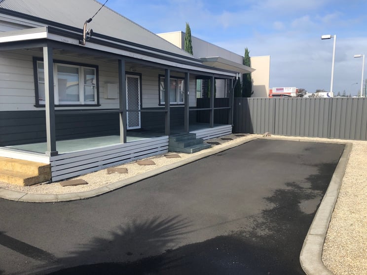 Click to view all images 7 George Street Bunbury WA 6230 - Image 2