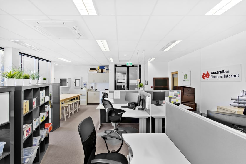 1st Floor/182 Latrobe Terrace Geelong West VIC 3218 - Image 2