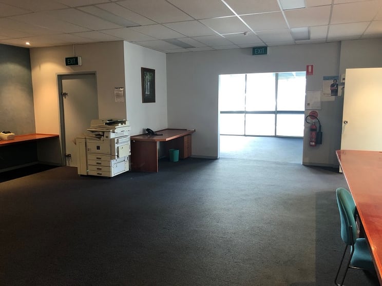 Click to view all images 2/5 Adina Court Tullamarine VIC 3043 - Image 3