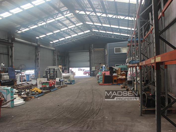 Click to view all images 177-179 Boniface St Archerfield QLD 4108 - Image 2