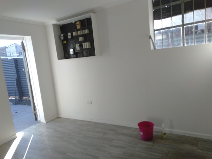 Click to view all images x x Redcliffe QLD 4020 - Image 2